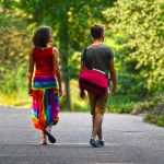 Prese a seguirlo per la strada