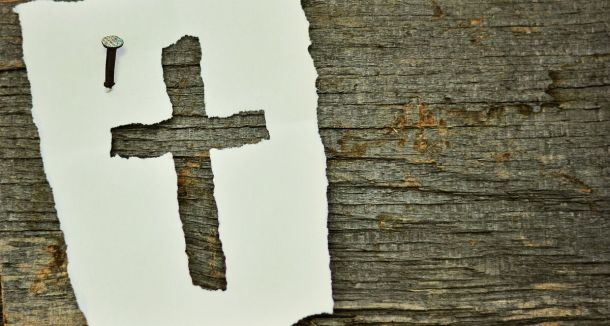 Anniversari e litanie dei santi. 21 mesi di prigionia per Gigi